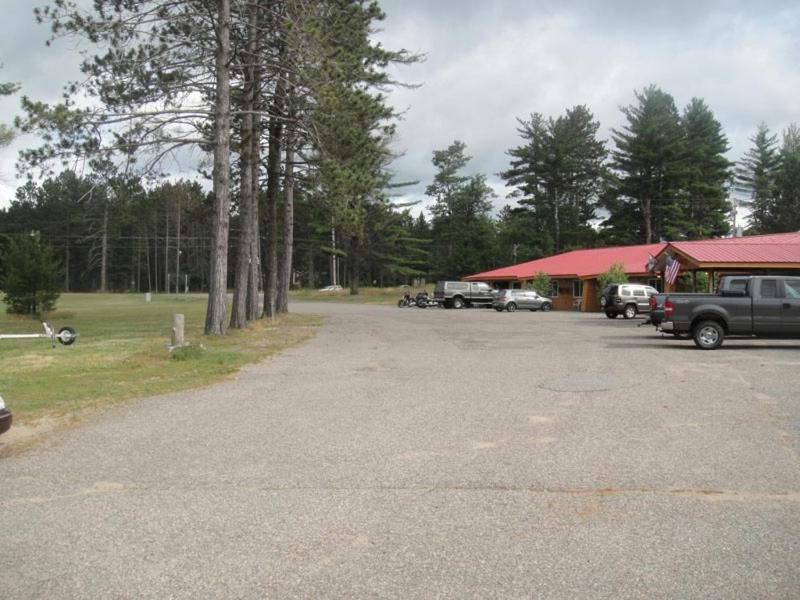 Hiawatha Lodge Inn Eagle River Exterior foto